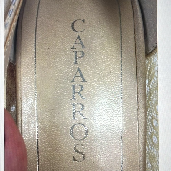 Size 11 Caparros Pointed toe lace heels - Picture 4 of 6